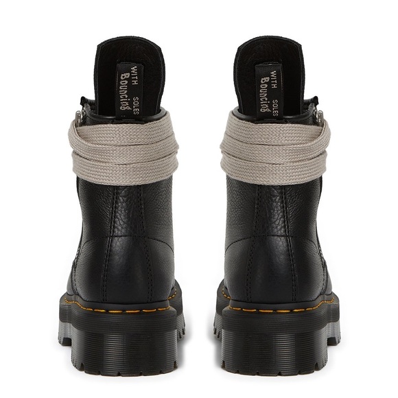 DR MARTENS X RICK OWENS FW22 STROBE 1460 BLACK BOOT IN MATTE GRAINY COW LEATHER - Picture 4 of 6